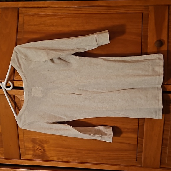 Hollister quarter length sleeve shirt - Picture 3 of 3